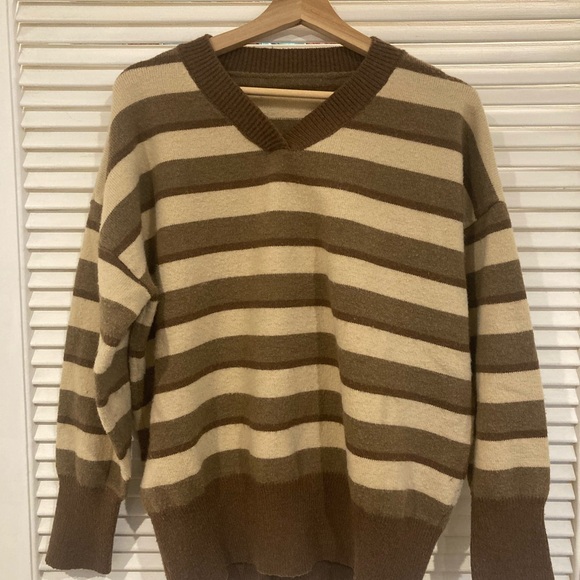 Dazy Sweaters Bundle Of, Lot Of, Two Size Small - Picture 2 of 11